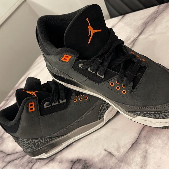 Jordan retro 4s - Picture 2 of 3